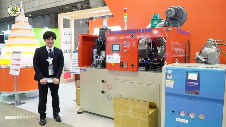 [IPF JAPON 2023] Machine de moulage par étirage-soufflage biaxial "RYOZAI-RSS1000M" - Développement de matériaux Co., Ltd.